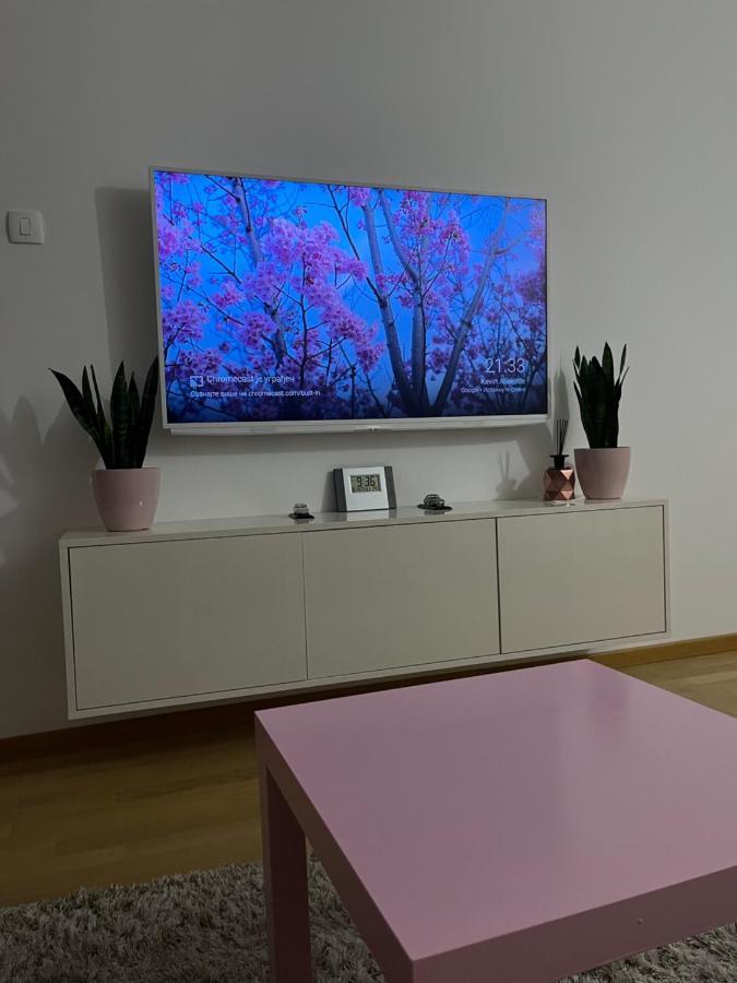 Flat Mara, Pet Friendly Apartment Подгорица Екстериор снимка
