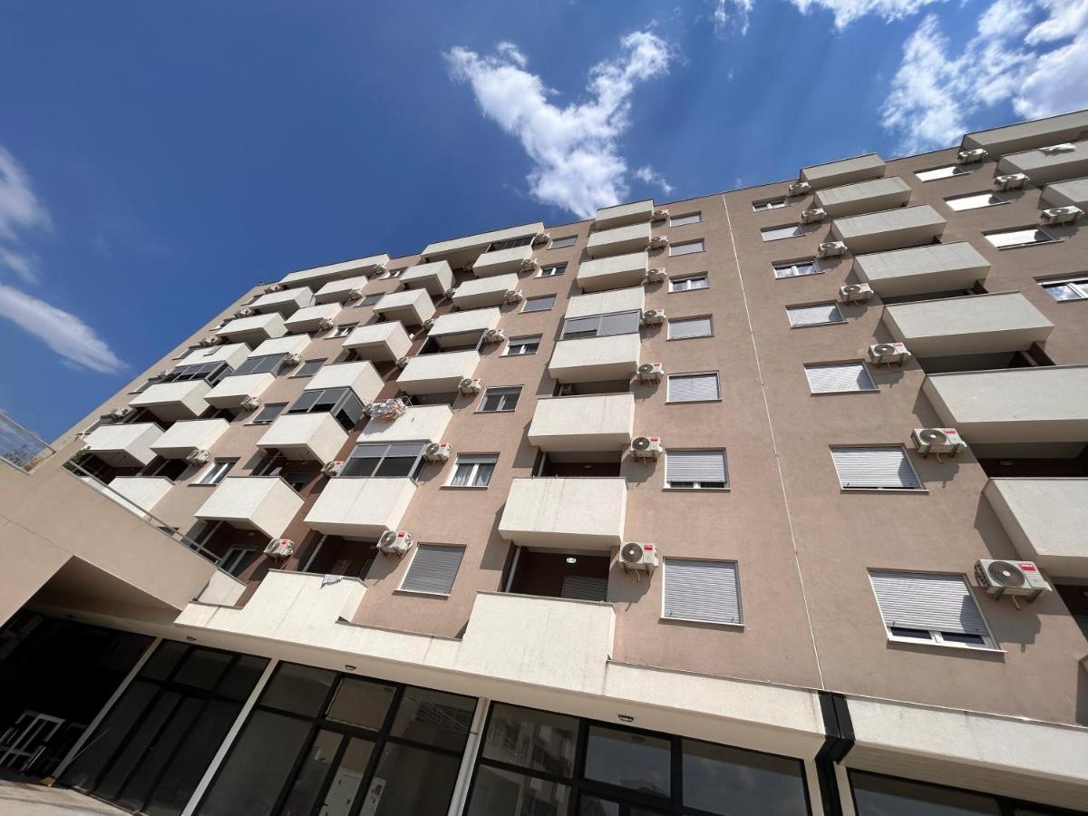Flat Mara, Pet Friendly Apartment Подгорица Екстериор снимка