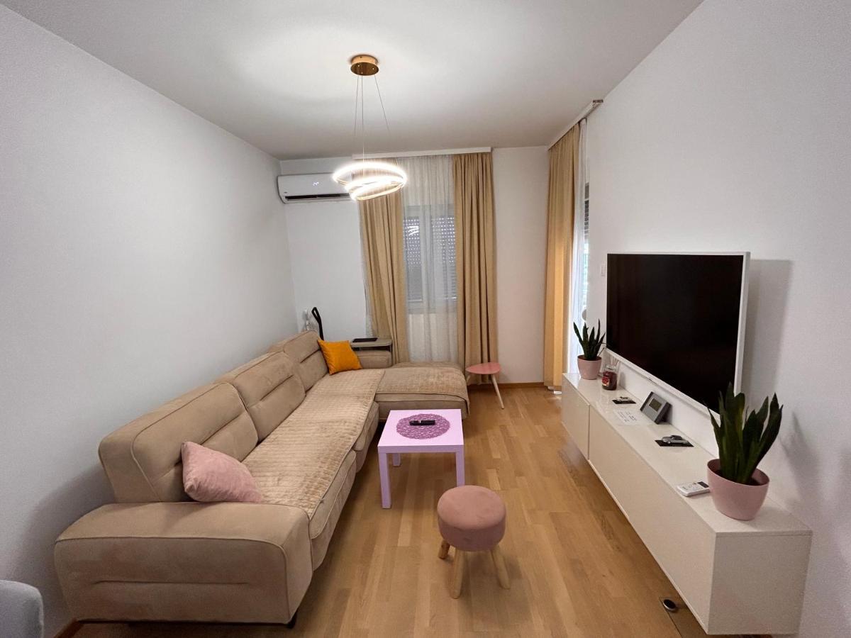 Flat Mara, Pet Friendly Apartment Подгорица Екстериор снимка